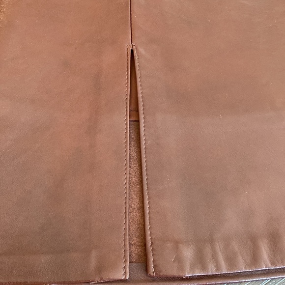 Creation Jez Montreal, ladies brown leather skirt in size 3. - Picture 5 of 8